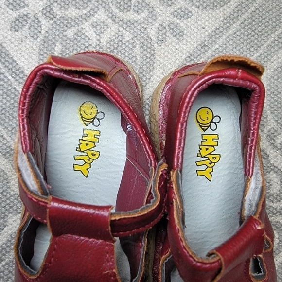 Bee Happy Red Leather Kitty Cat Mary Jane Shoes Size 7 - Picture 11 of 14